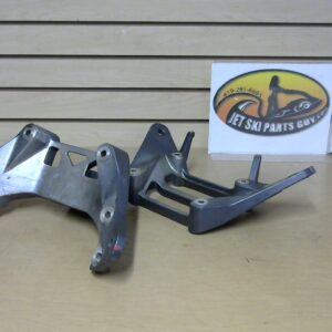 1997 Yamaha GP 1200 Motor Mount Bracket 63M-21415-02-94 63M-21415-03-00 63M-21425-01-00