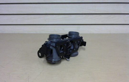 2001 Seadoo RX DI 947 PTO and MAG Complete Throttle Body Assembly 270600032 270600076 270600033 270600081